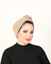 Load image into Gallery viewer, Tala Turban with Metalic Yarn
